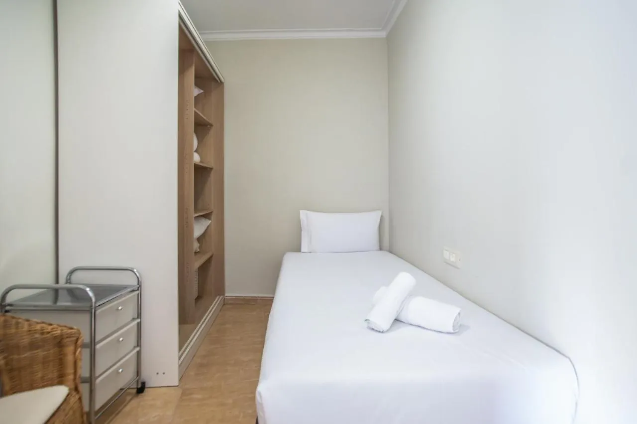 42Man1018 Centrally Located Flat In Sant Antoni Barcelona Apartment