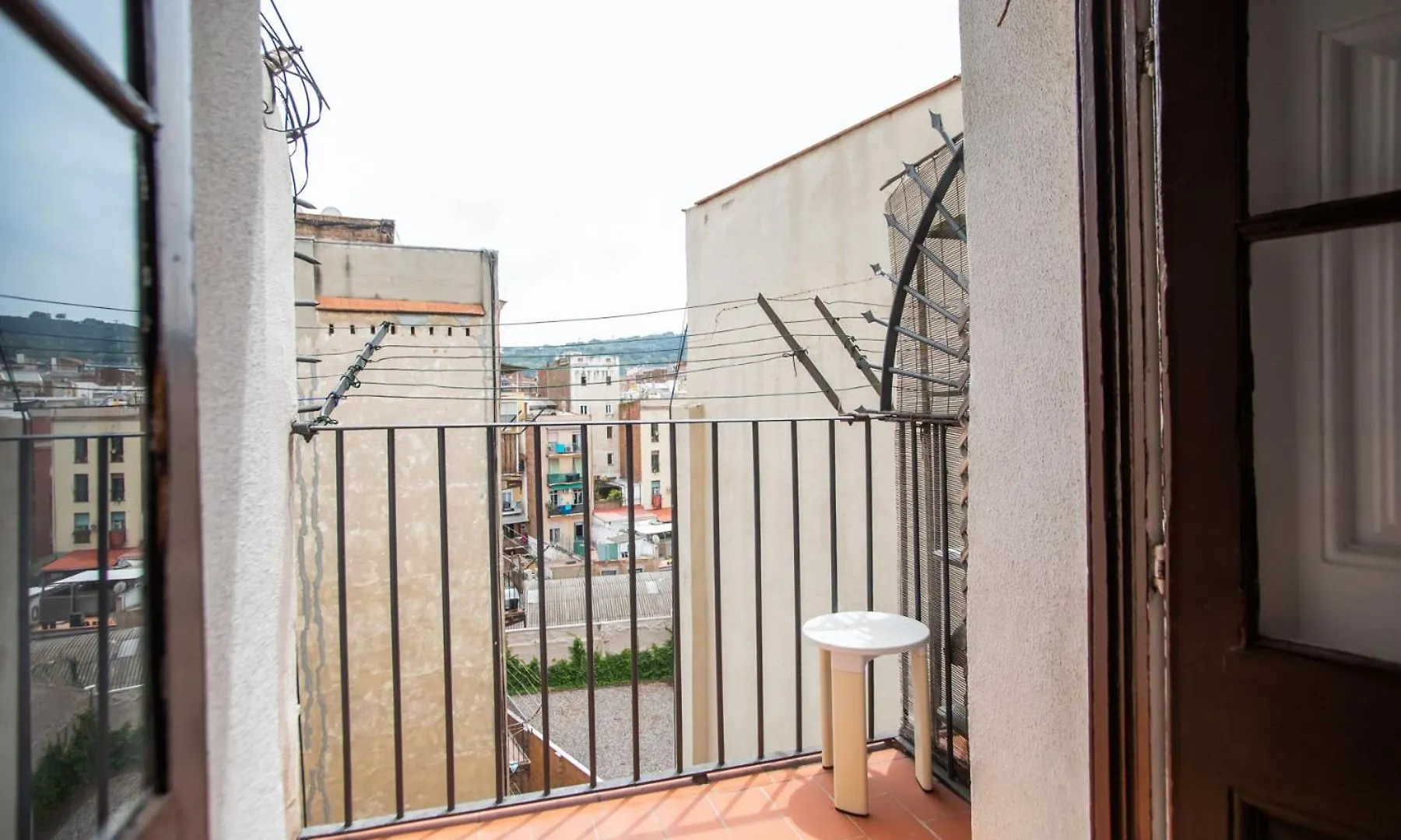 Apartment 42Man1018 Centrally Located Flat In Sant Antoni Barcelona