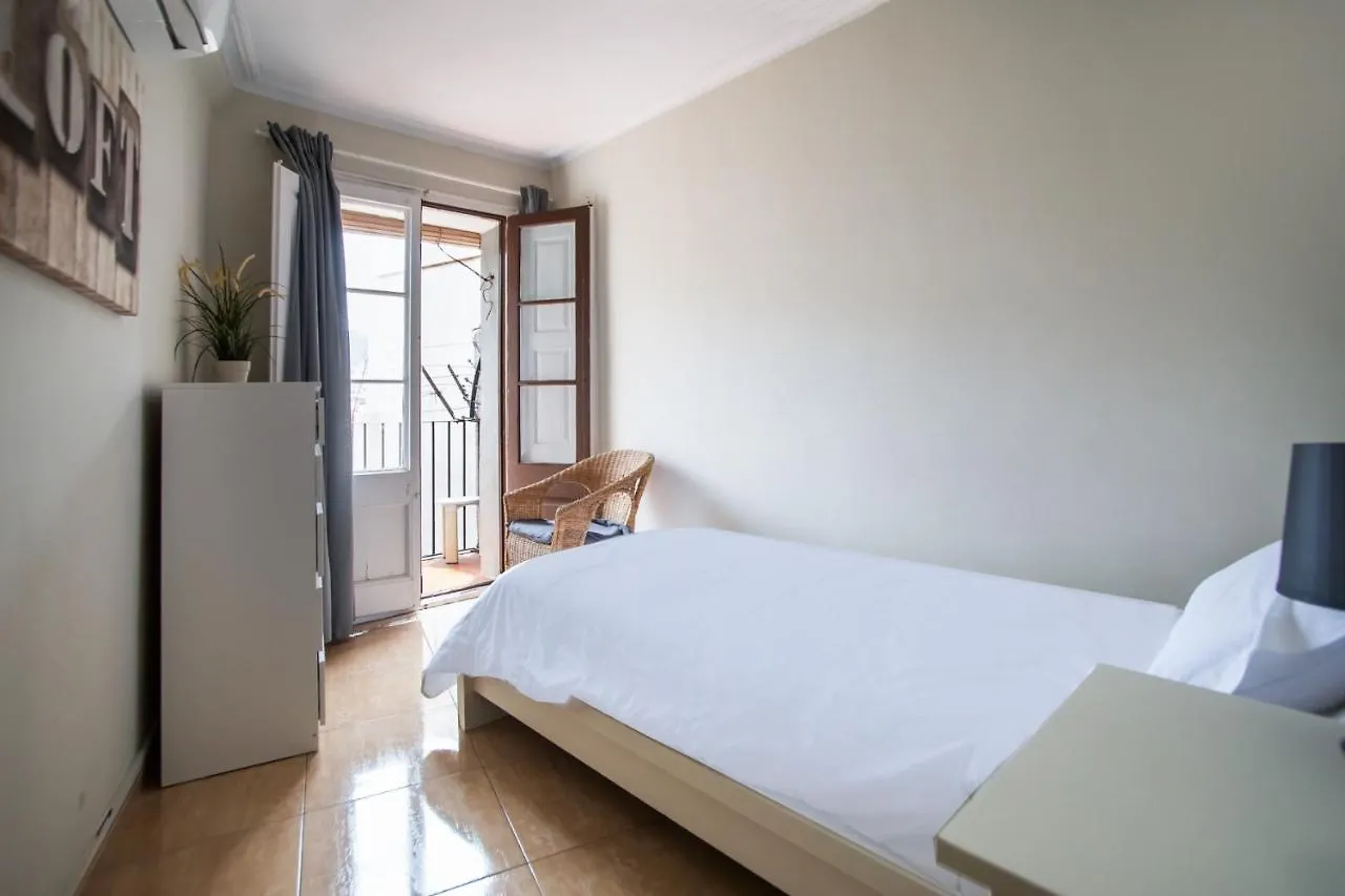 42Man1018 Centrally Located Flat In Sant Antoni Barcelona