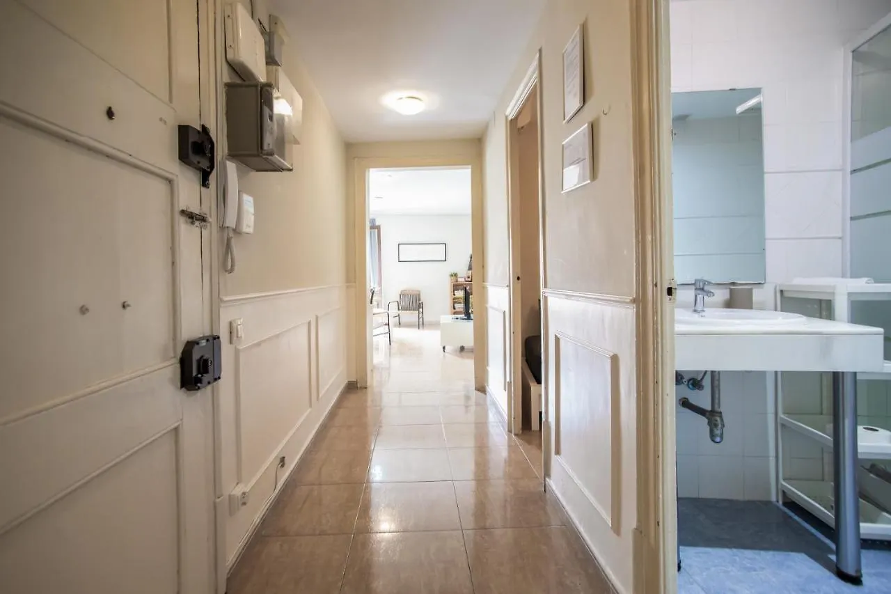 42Man1018 Centrally Located Flat In Sant Antoni Barcelona 0*,